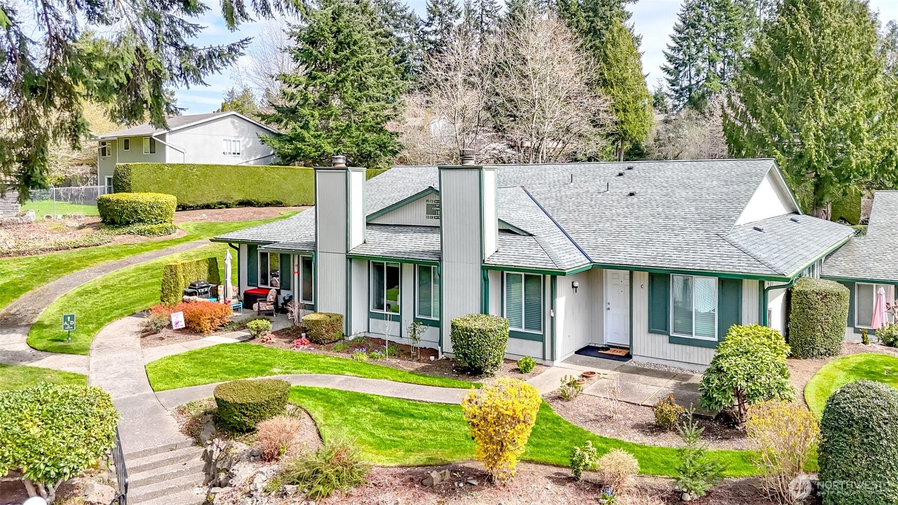 527 South 323rd Place, Unit 18B Federal Way, WA 98003 - Photo 2 of 30