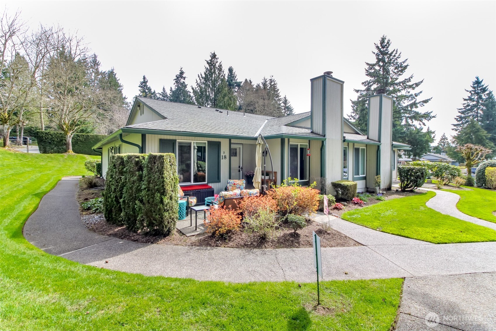 527 South 323rd Place, Unit 18B Federal Way, WA 98003 - Photo 4 of 30