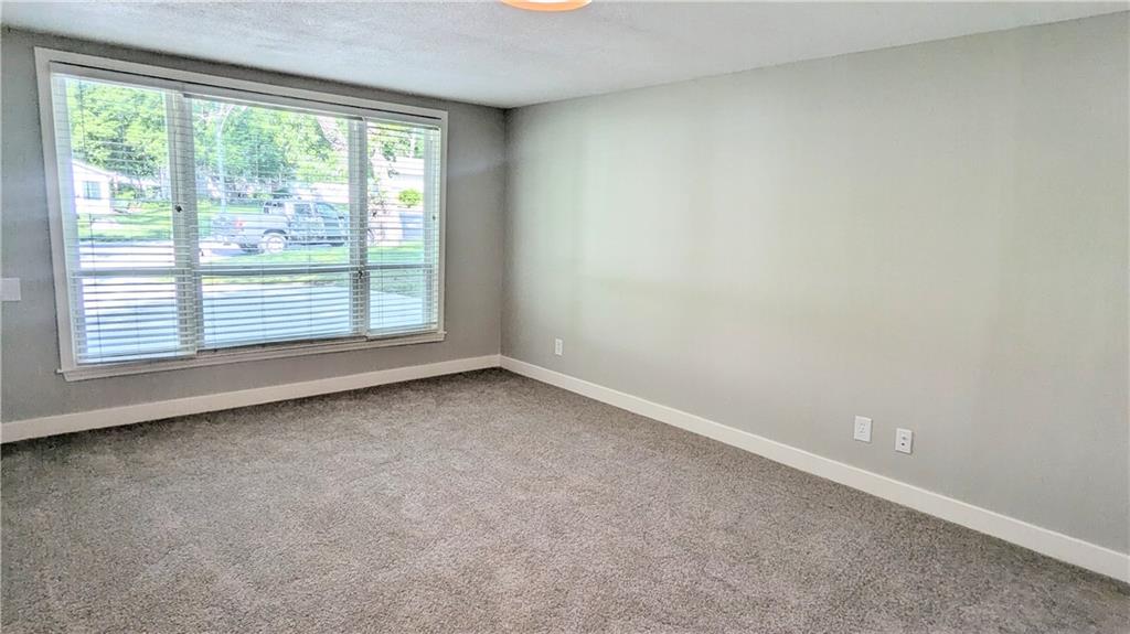 5335 Maple Street Mission, KS 66202 - Photo 21 of 27