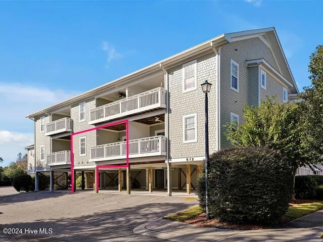 $2,300 | 612 West Brown Street, Unit B, Southport, NC 28461