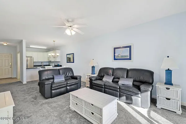 $2,300 | 612 West Brown Street, Unit B, Southport, NC 28461