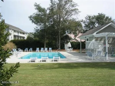 $2,300 | 612 West Brown Street, Unit B, Southport, NC 28461