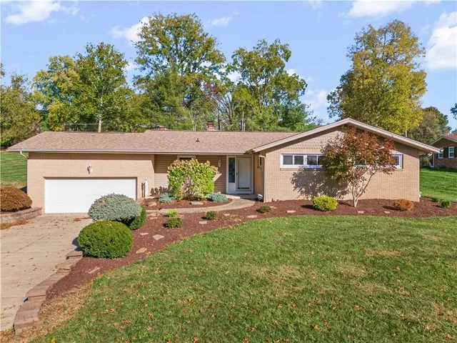 $499,900 | 106 Stratford Drive, Canonsburg, PA 15317