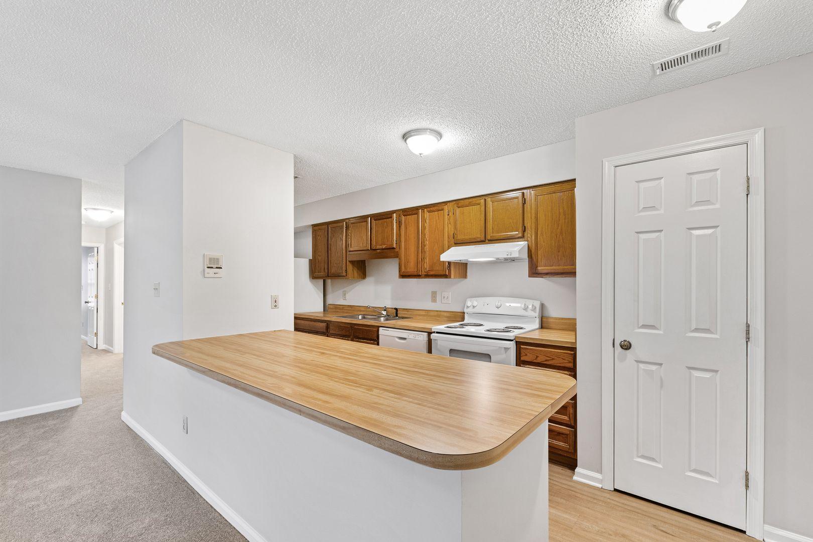 2011 Quaker Landing, Unit 203 Raleigh, NC 27603 - Photo 10 of 31 Photo #10