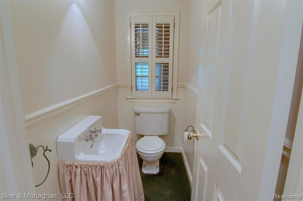 1020 Devonshire Road Grosse Pointe Park, MI 48230 - Photo 13 of 41