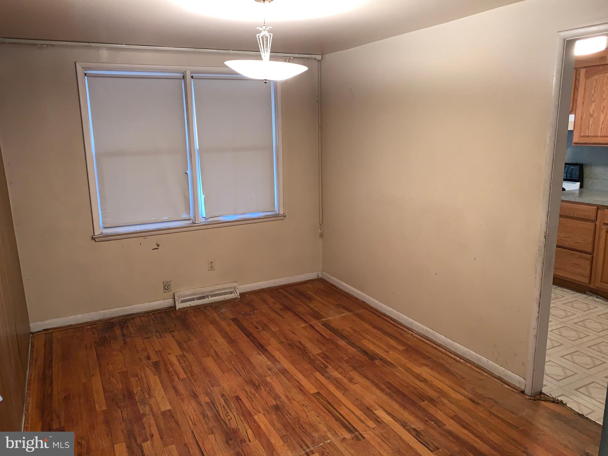 5523 Whitby Road Baltimore, MD 21206 - Photo 4 of 16 DINING ROOM