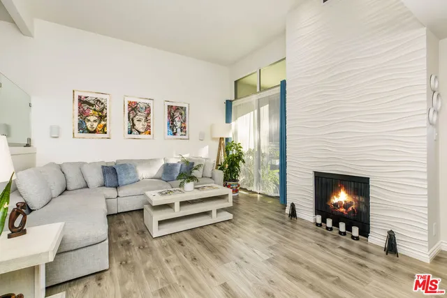 $1,195,000 | 4782 La Villa Marina, Unit G, Marina del Rey, CA 90292