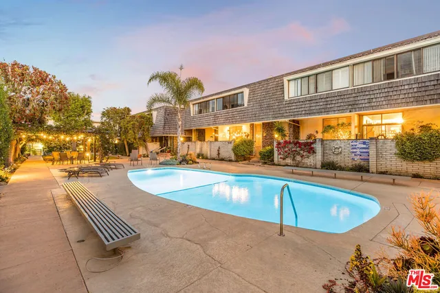 $1,195,000 | 4782 La Villa Marina, Unit G, Marina del Rey, CA 90292