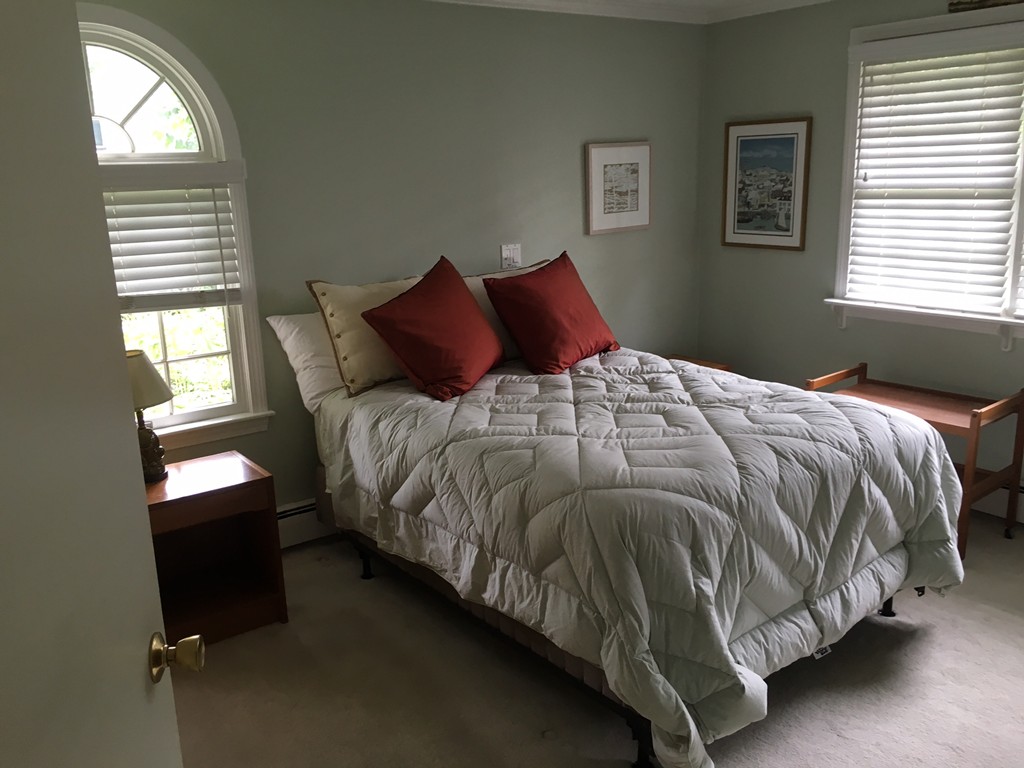 77 Ardmore Road Framingham, MA 01702 - Photo 6 of 12 Gallery Image 6