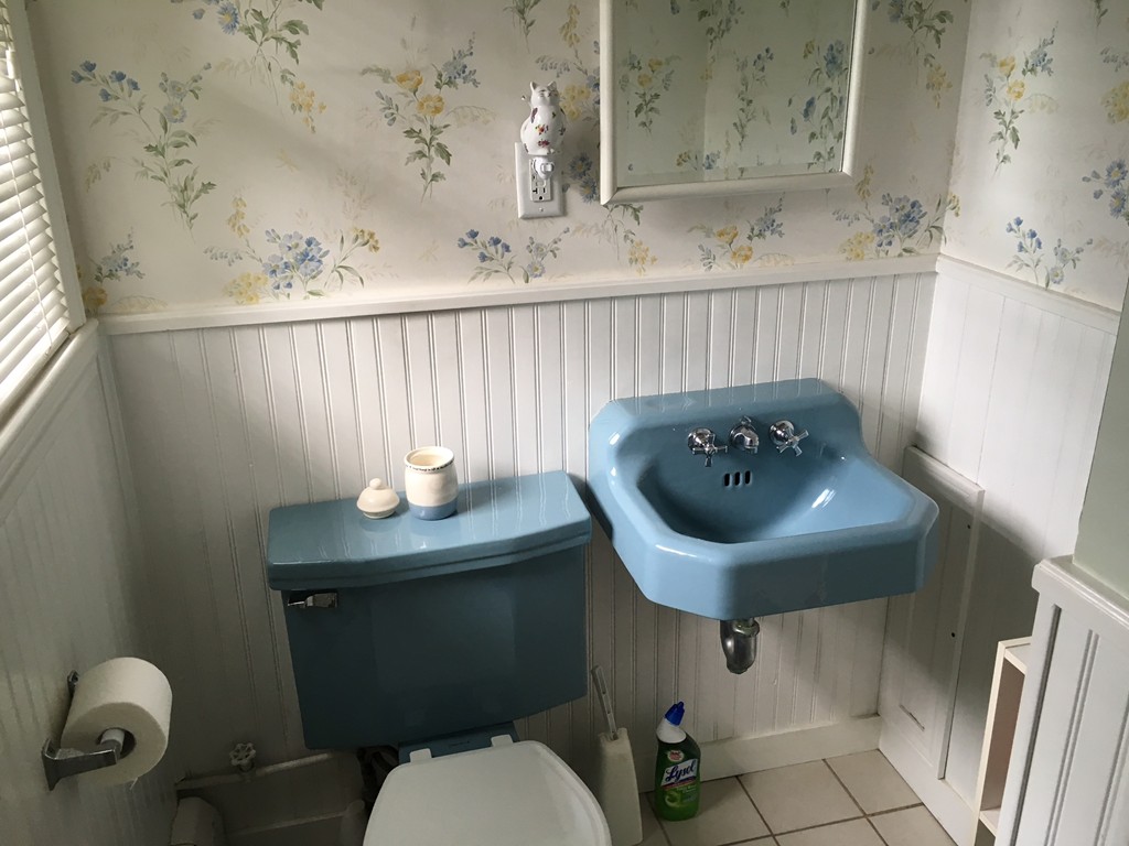 77 Ardmore Road Framingham, MA 01702 - Photo 7 of 12 Gallery Image 7