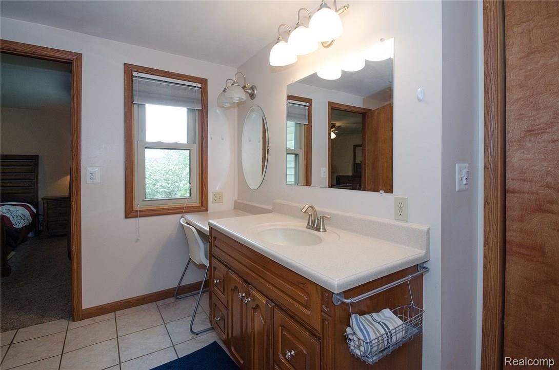 42570 Keystone Canton, MI 48187 - Photo 27 of 51 28_7.jpg