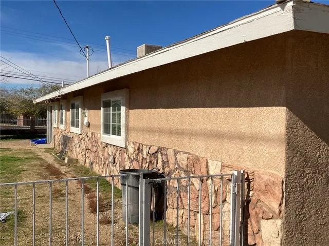 $325,000 | 34063 I Street, Barstow, CA 92311