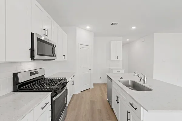 $2,300 | 16523 Hidden Ponderosa Path, Magnolia, TX 77355