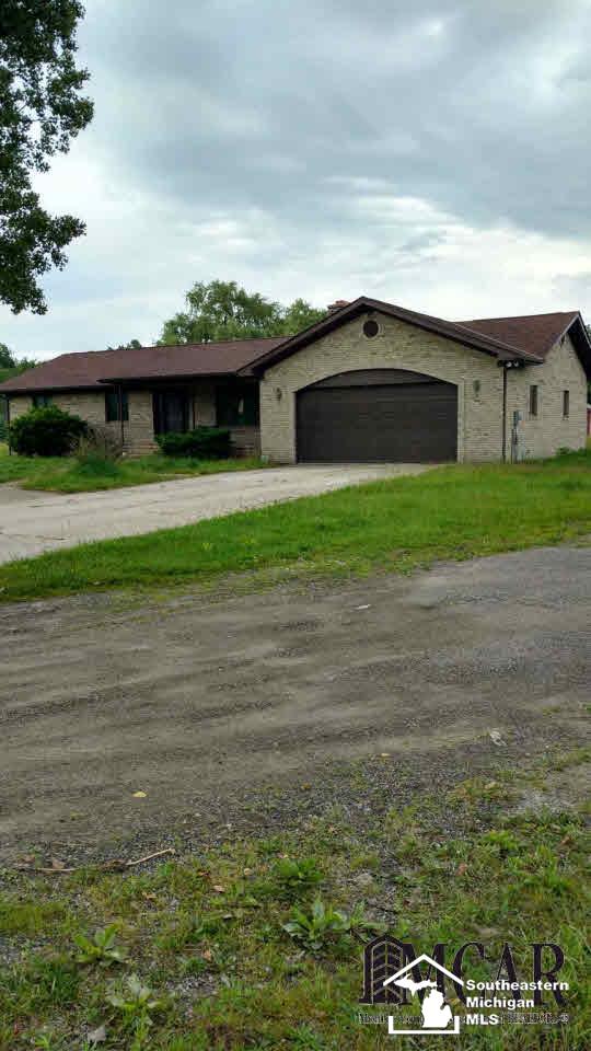 13125 Calhoun Road Milan, MI 48160 - Photo 2 of 17 21309039-1.JPG