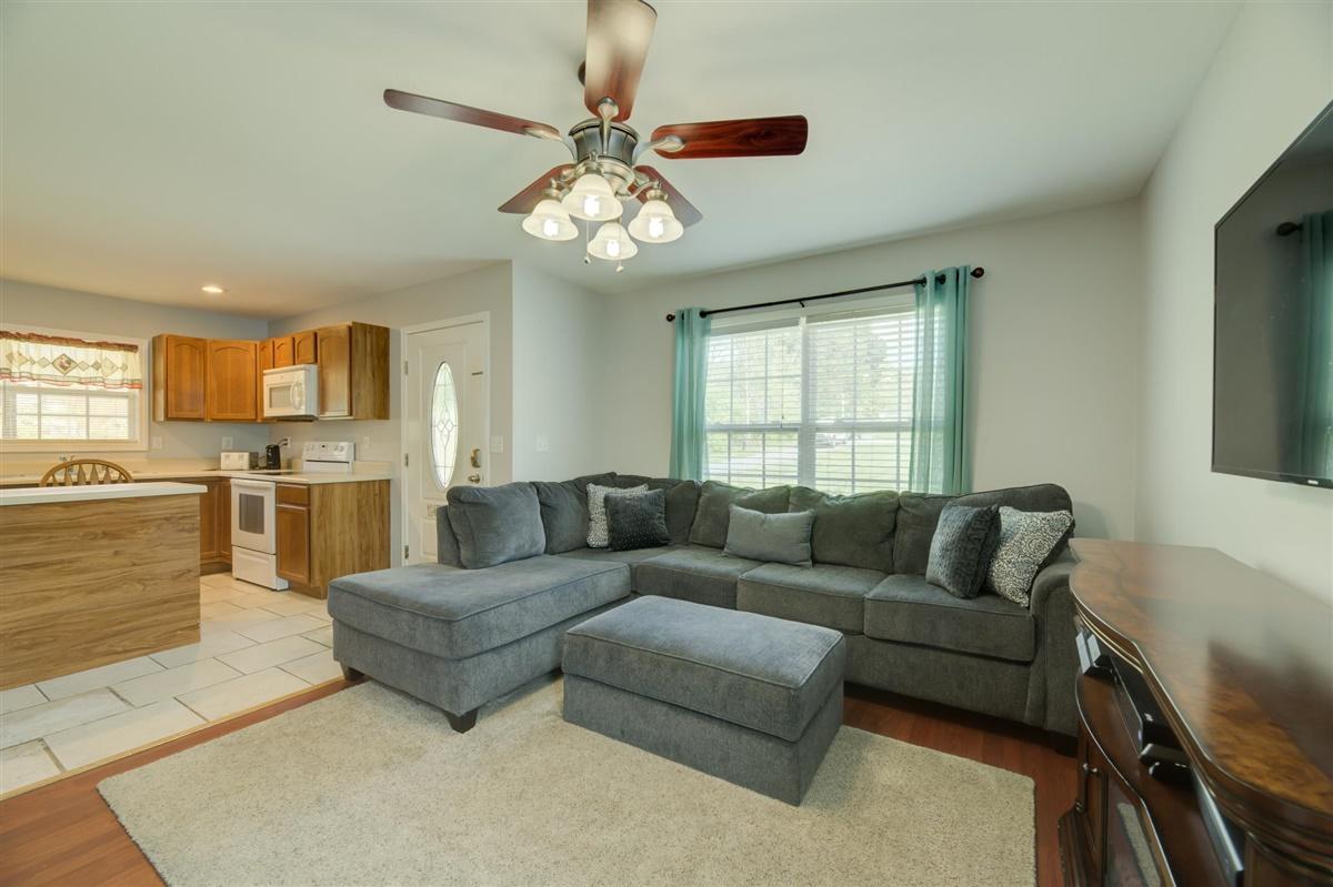 4827 East Emory Road Knoxville, TN 37938 - Photo 8 of 20 04-4827-E-Emory-Rd-Knoxville-TN-4