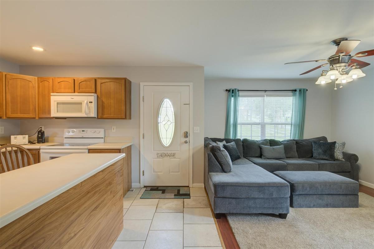 4827 East Emory Road Knoxville, TN 37938 - Photo 10 of 20 06-4827-E-Emory-Rd-Knoxville-TN-6