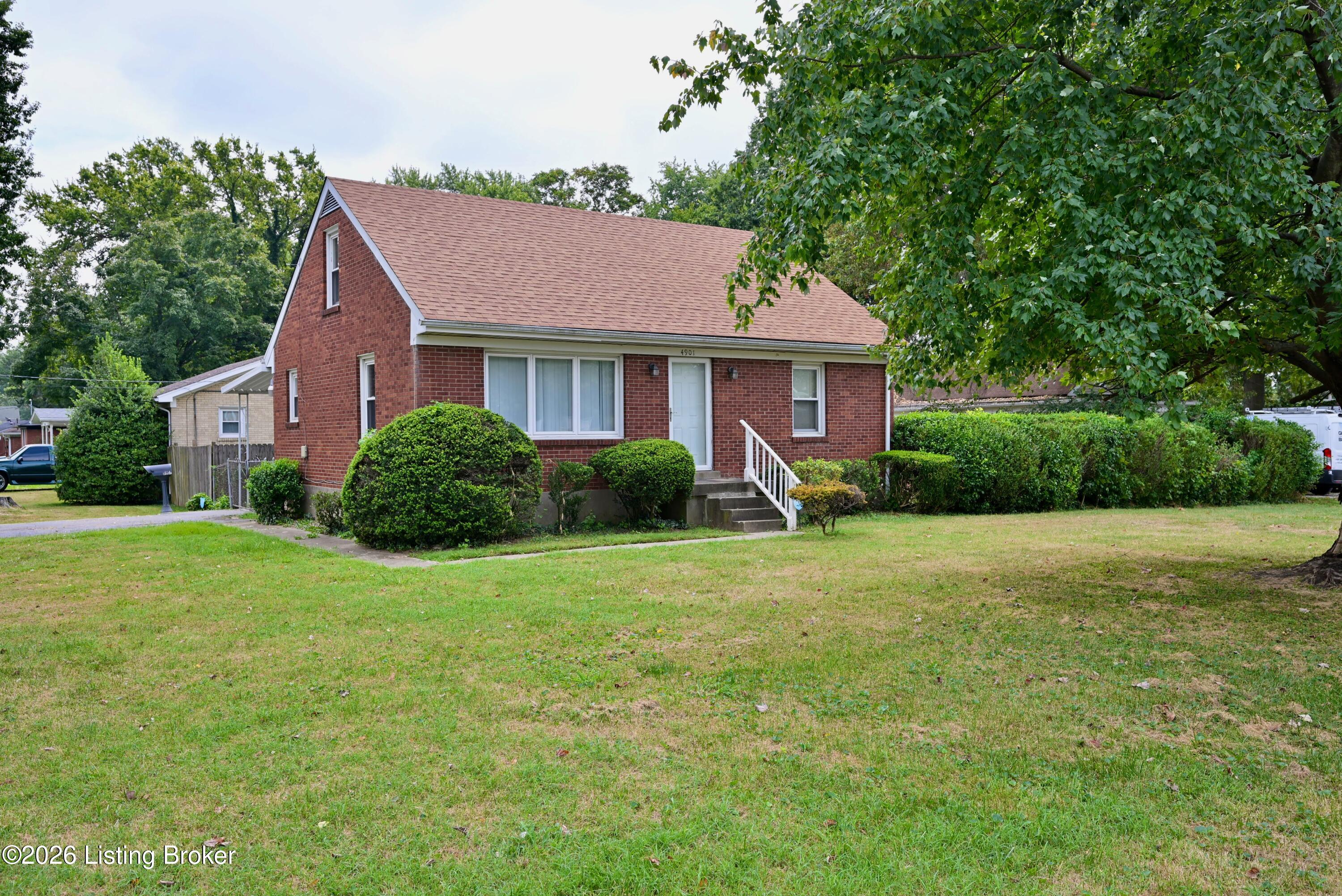 4901 Cane Run Road Louisville, KY 40216 - Photo 2 of 42 DSC_7165