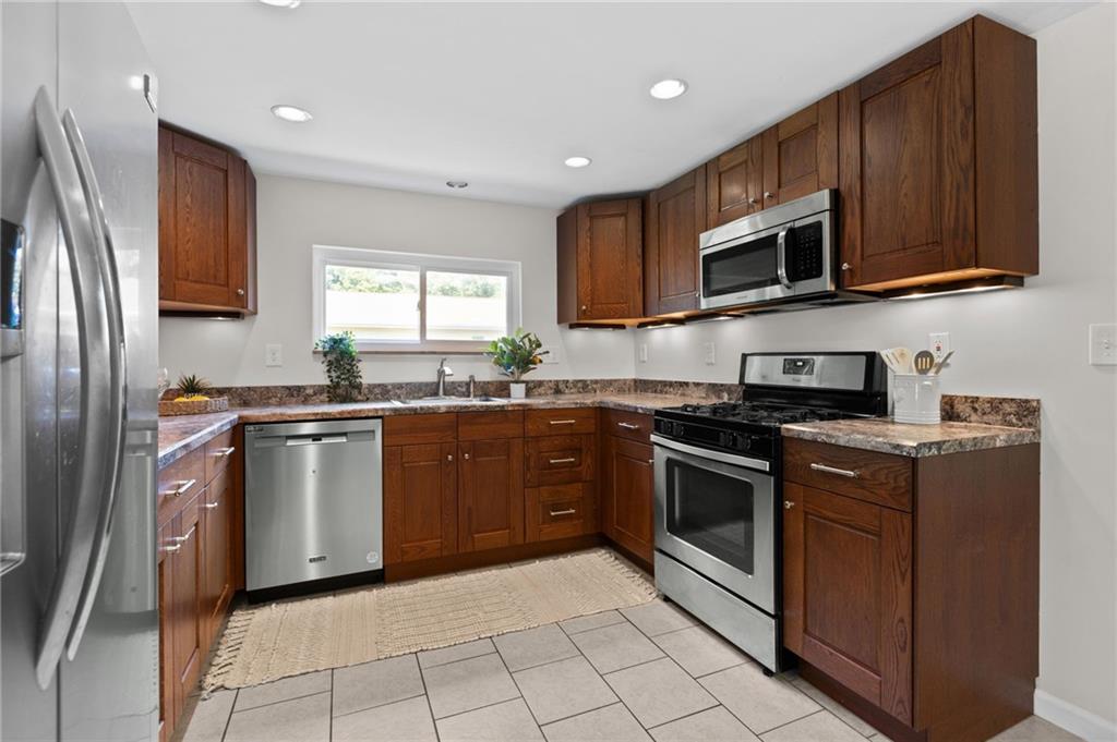 9441 Hilliard Road Pittsburgh, PA 15237 - Photo 10 of 30 Gallery Image 10
