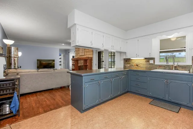 $300,000 | 1303 Northeast 77th Street, Gladstone, MO 64118