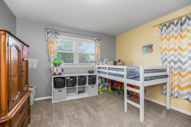 $300,000 | 1303 Northeast 77th Street, Gladstone, MO 64118