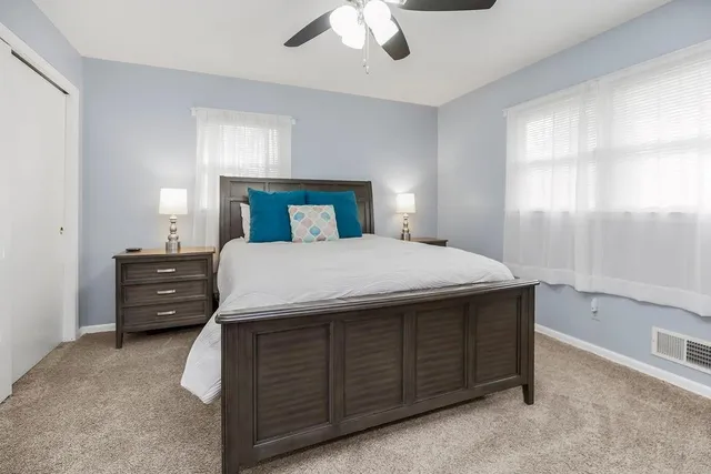 $300,000 | 1303 Northeast 77th Street, Gladstone, MO 64118