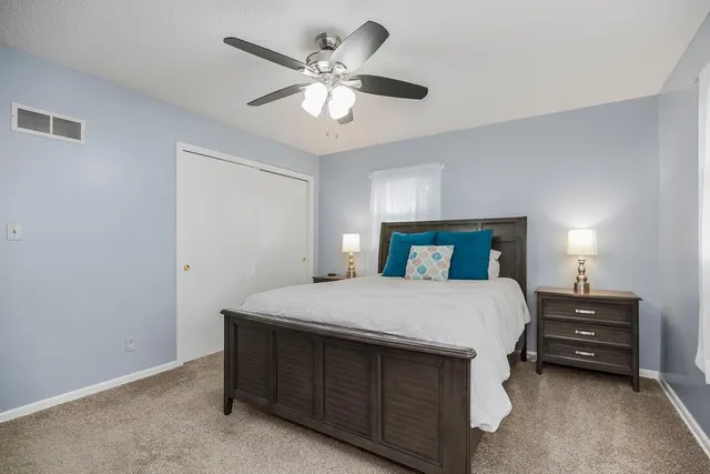 $300,000 | 1303 Northeast 77th Street, Gladstone, MO 64118