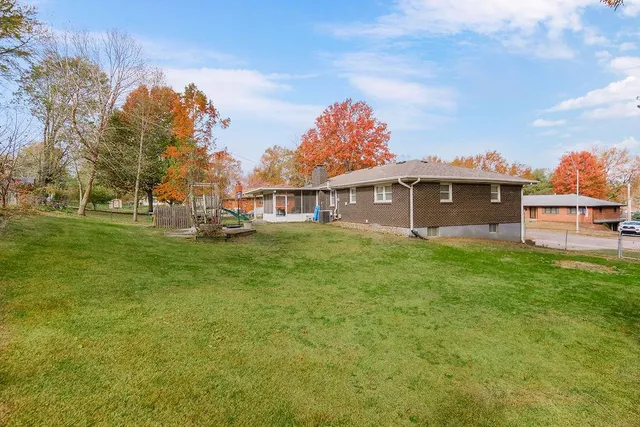 $300,000 | 1303 Northeast 77th Street, Gladstone, MO 64118