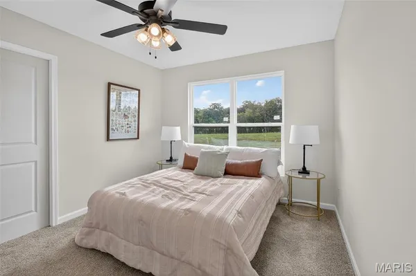 $324,900 | 826 Glenbriar Drive, Waterloo, IL 62298