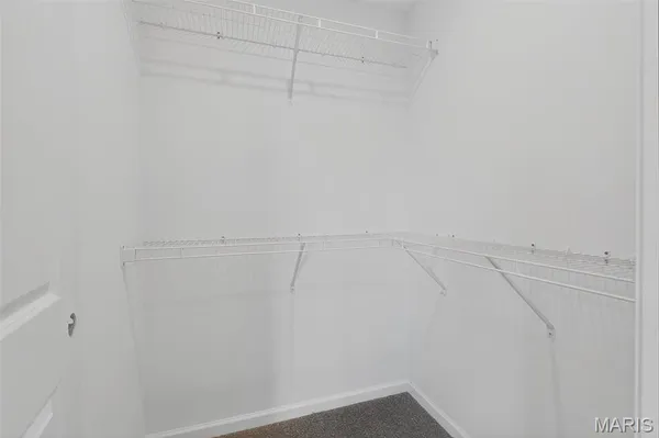 $324,900 | 826 Glenbriar Drive, Waterloo, IL 62298