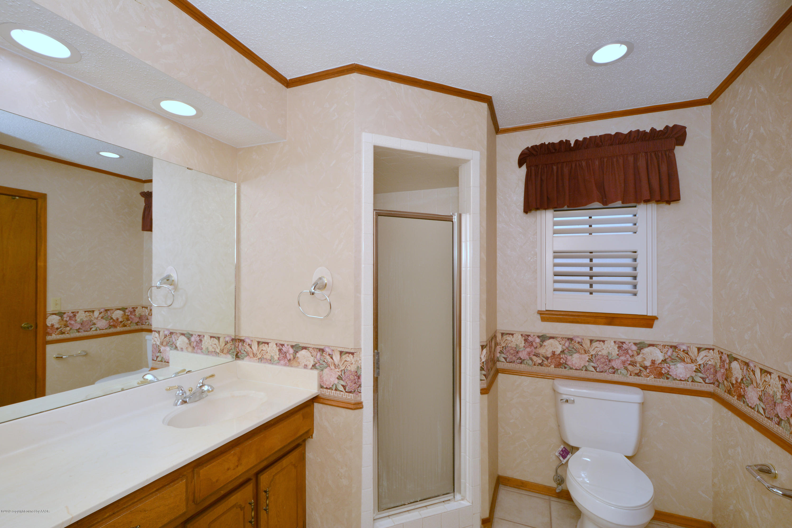 3309 Reeder Drive Amarillo, TX 79121 - Photo 13 of 25 13 Master Bathroom