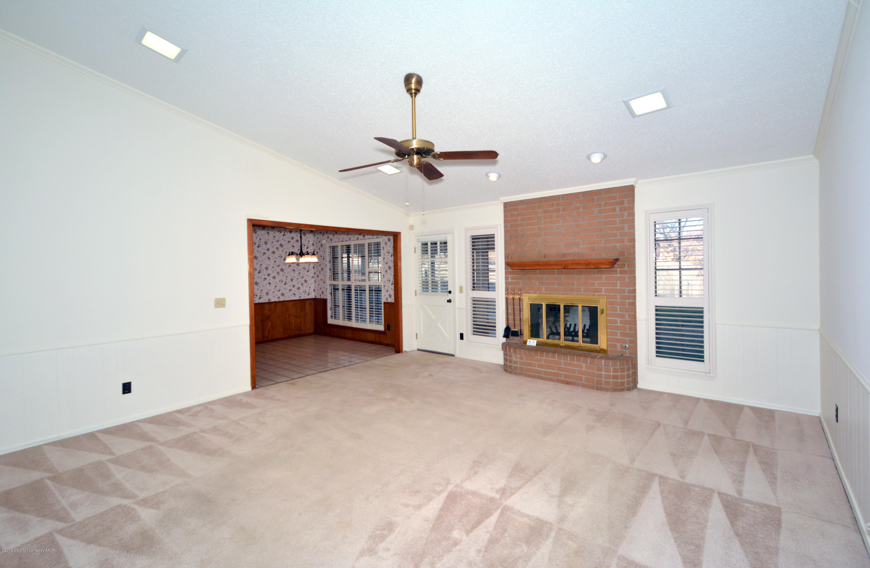 3309 Reeder Drive Amarillo, TX 79121 - Photo 4 of 25 4 Living Room