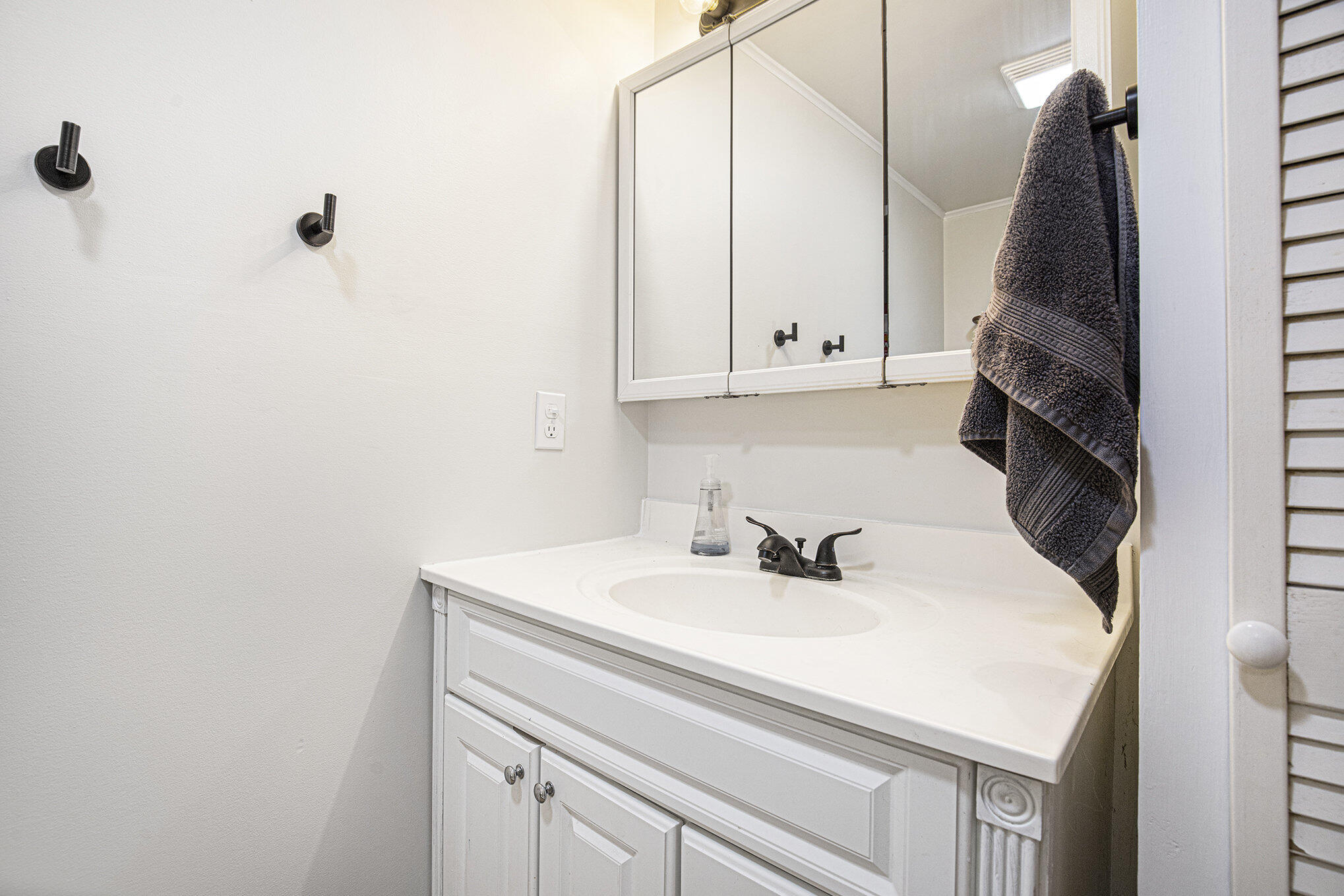 3510 Parmalee Road Freeport, MI 49325 - Photo 17 of 44 Ensuite Full Bath
