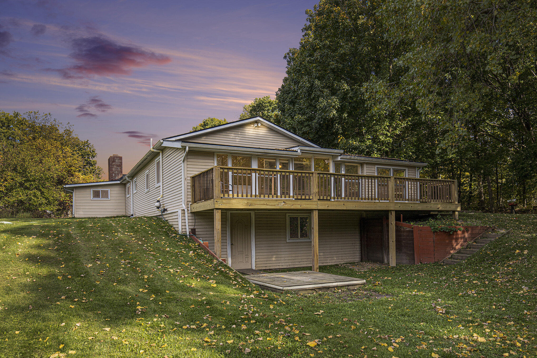3510 Parmalee Road Freeport, MI 49325 - Photo 39 of 44 Deck