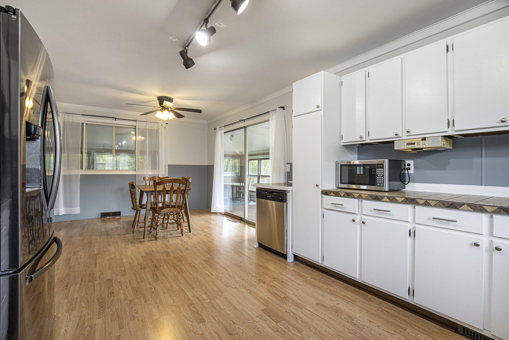 3510 Parmalee Road Freeport, MI 49325 - Photo 8 of 44 Kitchen & Dining