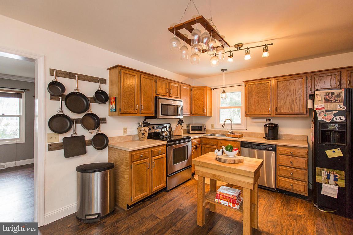 1948 Wilderness Road Lancaster, PA 17603 - Photo 8 of 39 Gallery Image 8