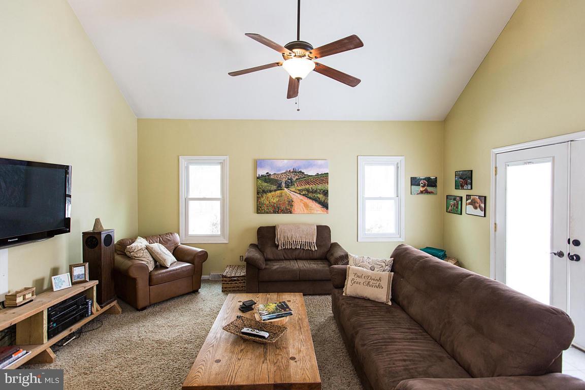 1948 Wilderness Road Lancaster, PA 17603 - Photo 10 of 39 Gallery Image 10