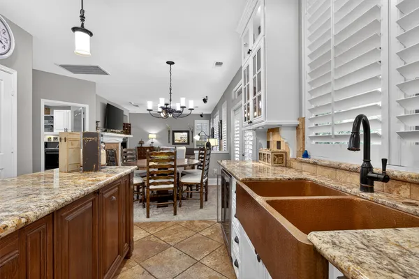 $650,000 | 22 Fortuneberry Place, The Woodlands, TX 77382