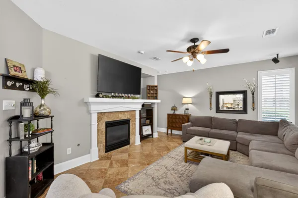 $650,000 | 22 Fortuneberry Place, The Woodlands, TX 77382