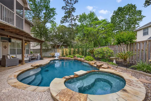 $650,000 | 22 Fortuneberry Place, The Woodlands, TX 77382