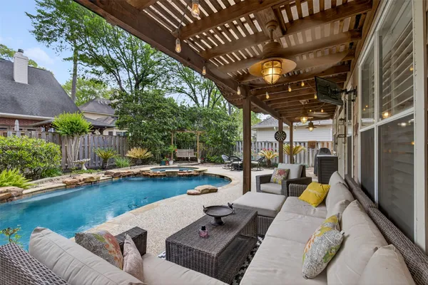 $650,000 | 22 Fortuneberry Place, The Woodlands, TX 77382