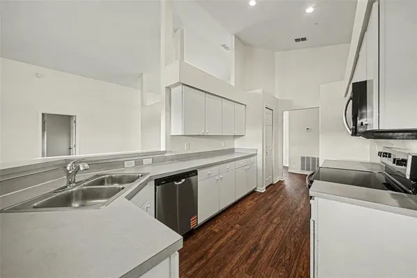 $344,900 | 321 Sterling Lake Drive, Ocoee, FL 34761