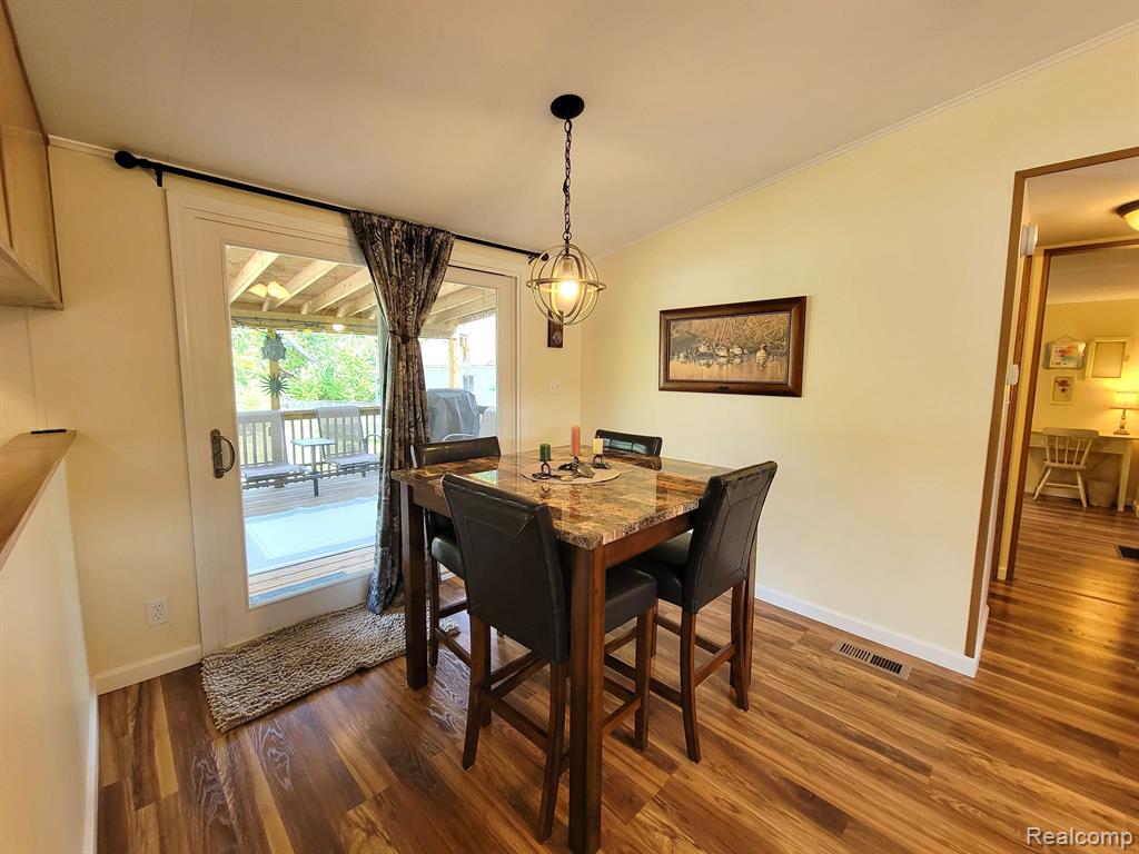 8486 Silver Lake Road Linden, MI 48451 - Photo 6 of 34 Gallery Image 6