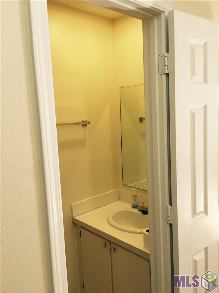 2709 South Roth Avenue, Unit 8C Gonzales, LA 70737 - Photo 3 of 9 Half Bath