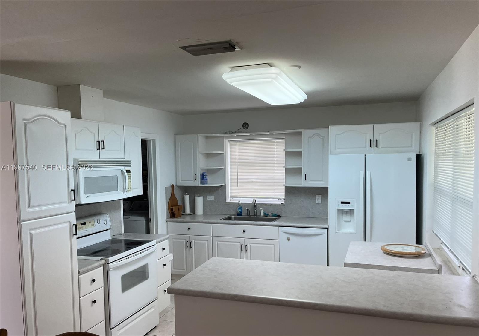 9775 Southwest 78th Street Miami, FL 33173 - Photo 7 of 14