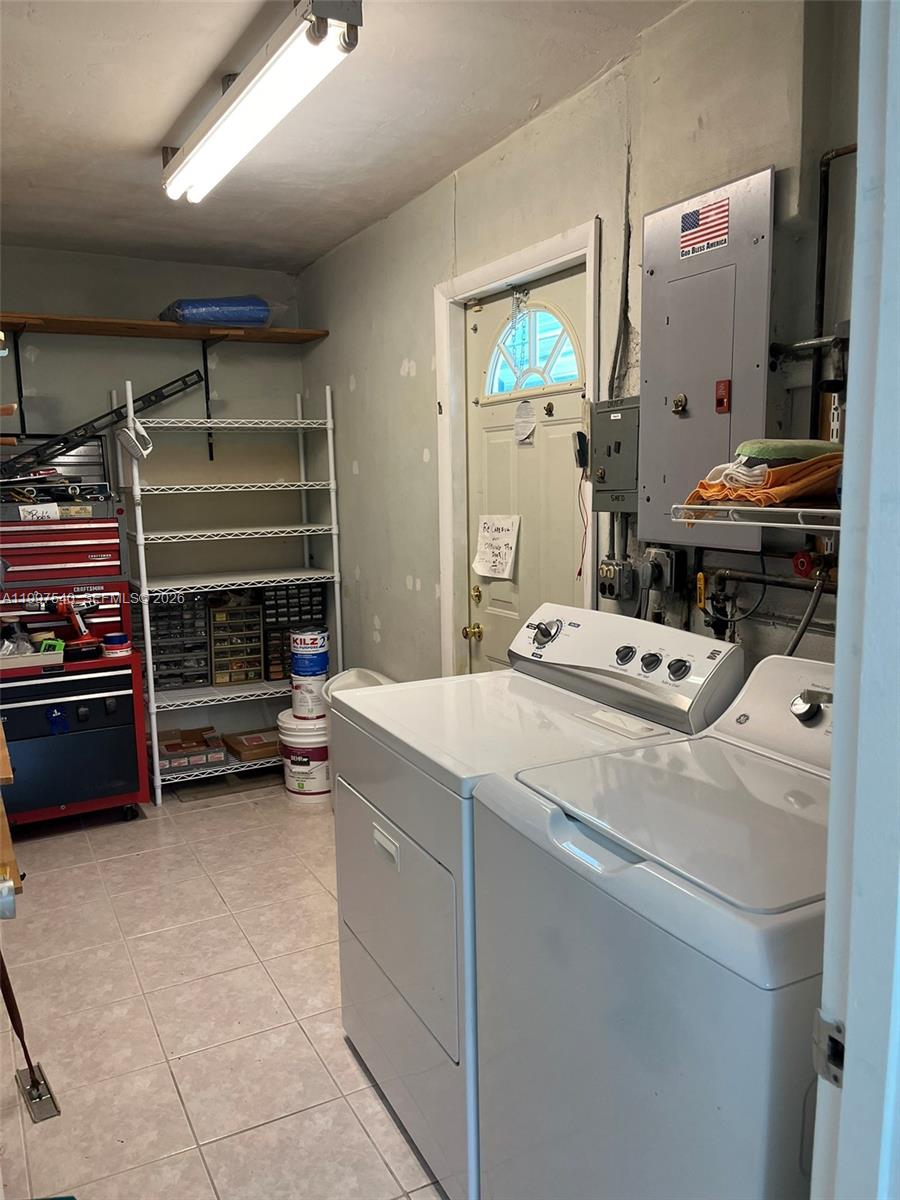 9775 Southwest 78th Street Miami, FL 33173 - Photo 9 of 14