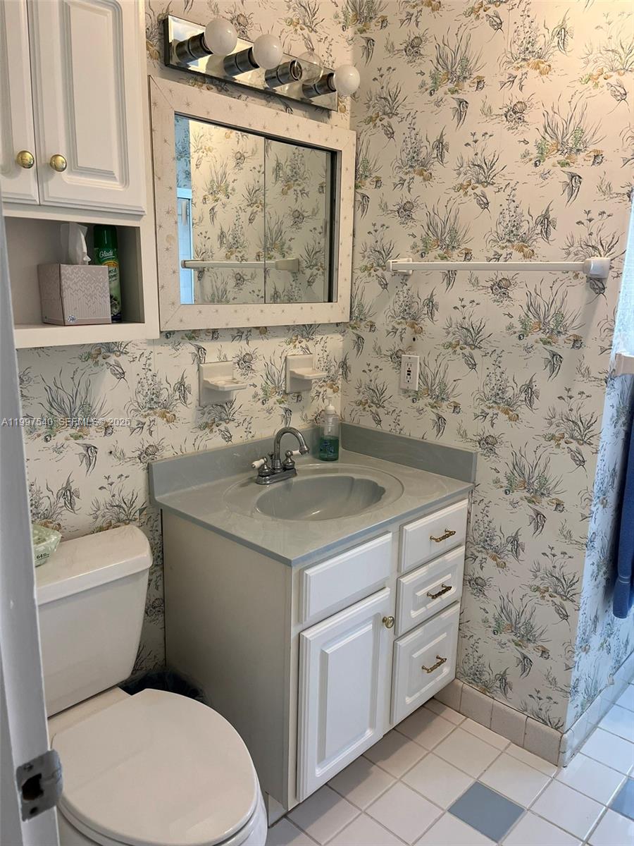 9775 Southwest 78th Street Miami, FL 33173 - Photo 10 of 14