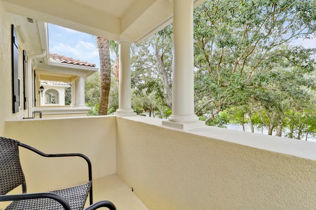 $725,000 | 151 Rivinia Drive, Jupiter, FL 33458