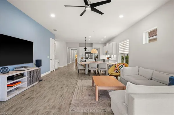 $3,900 | 3509 Pilot Circle, Naples, FL 34120