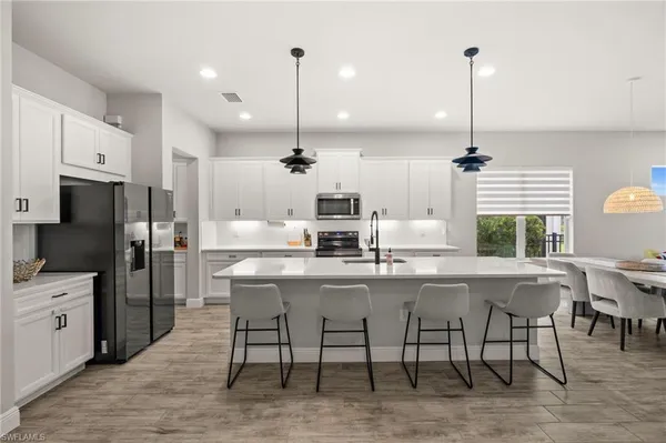 $3,900 | 3509 Pilot Circle, Naples, FL 34120