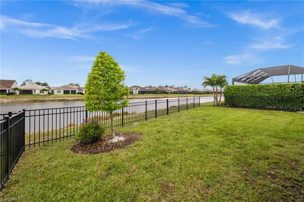 $3,900 | 3509 Pilot Circle, Naples, FL 34120